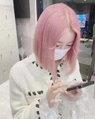 ミディアム カラー ヘアアレンジ TAKUMAブリーチ /切りっぱなし🪽のヘアスタイル