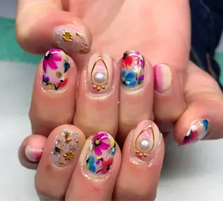 ネイル Li'leaNail AINAのネイルデザイン