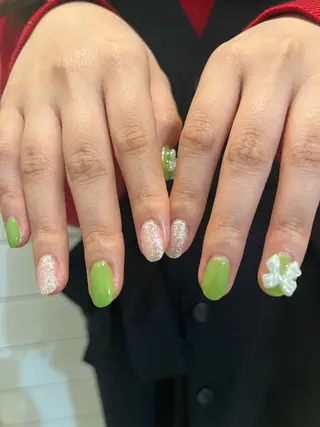 ネイル Momone ／渋谷／パラジェルのネイルデザイン