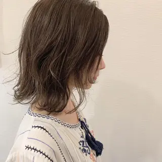 ミディアム カラー 池田 真由美のヘアスタイル