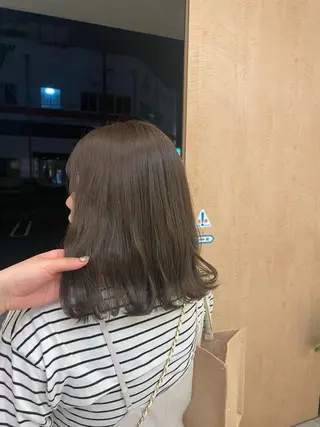 カラー 高濱 ひなよのヘアスタイル