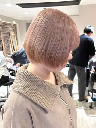 ショート 艶髪／透け感カラー ／ＲＹＯのヘアスタイル