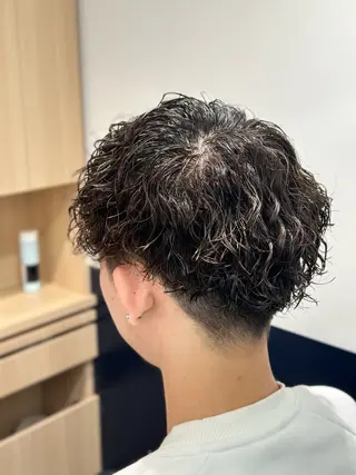 ショート パーマ 千葉弘平 🔥波巻き特化🔥のヘアスタイル