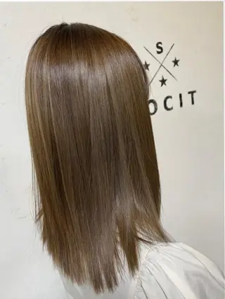 ミディアム 山﨑 大二郎のヘアスタイル