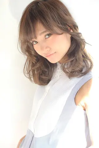 ミディアム onishi yoshinaoのヘアスタイル