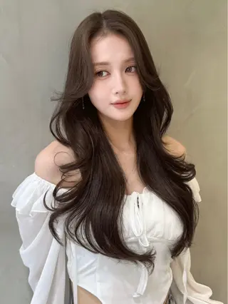 ロング 大宮🤍縮毛矯正 レイヤー🪽なるのヘアスタイル