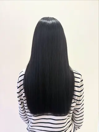 ロング 山口 來桃のヘアスタイル