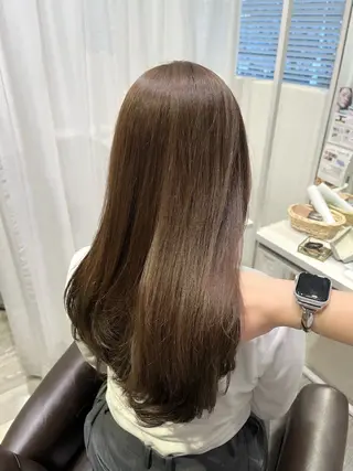 セミロング 福本 梓のヘアスタイル