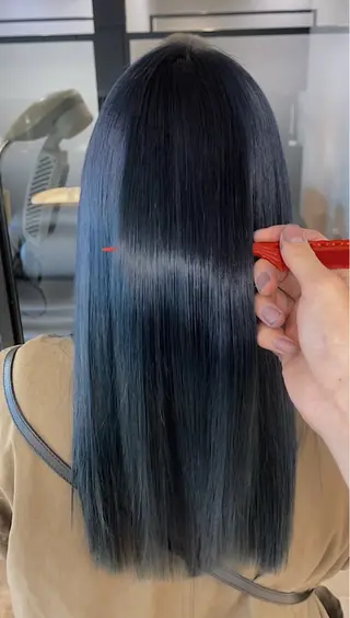 セミロング け んブリーチ縮毛矯正のヘアスタイル