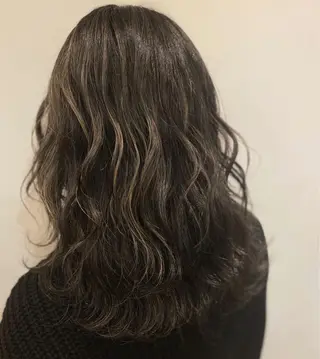 セミロング カラー 🌷レイヤー縮毛/ 艶カラー/ami🌷のヘアスタイル