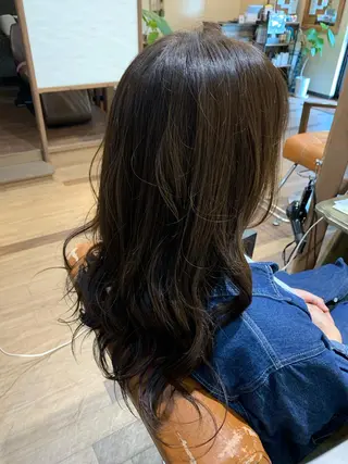 ロング 片山 霞のヘアスタイル