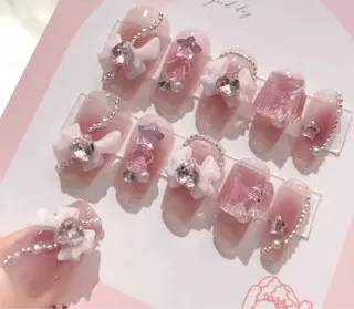 ネイル D-BEAUTY Nailsalonのネイルデザイン