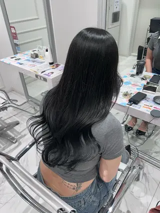 ロング カラー 越智 彩心のヘアスタイル