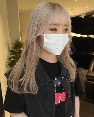 ロング カラー RAIMA ケアハイトーンのヘアスタイル