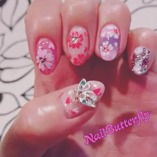 ネイル とねがわ かよこのネイルデザイン