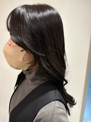 ロング 青木 咲歩のヘアスタイル