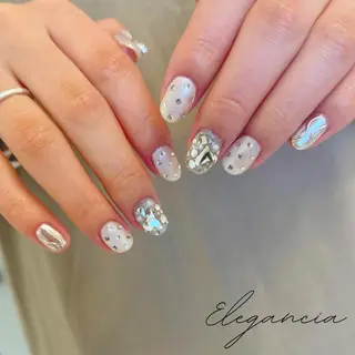 カラー ネイル Elegancia. Hiromiのネイルデザイン