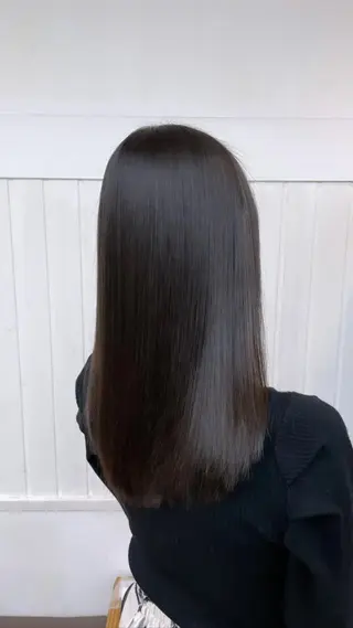ロング カラー newibelsia 名駅のヘアスタイル