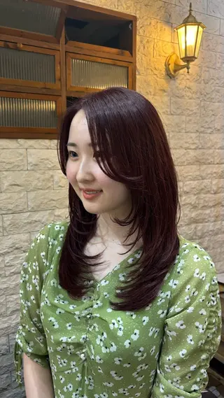 ロング Belle 新宿所属・清野　花音/ レイヤーカットのヘアスタイル