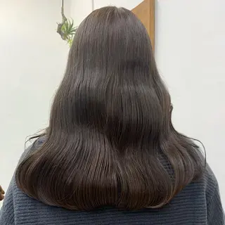 セミロング 甲斐 もあのヘアスタイル