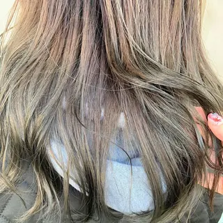 ロング ︎︎🧸 ユリ ︎︎🧸のヘアスタイル