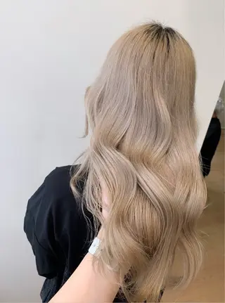 ロング カラー 佐藤 凜華のヘアスタイル