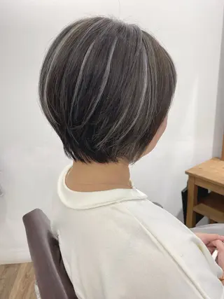 ショート カラー ハイライト⭐️上野 高広のヘアスタイル