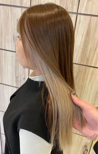 ロング カラー GRANDEUR natsukiのヘアスタイル