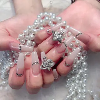 ネイル Maggie Nail🦩のネイルデザイン