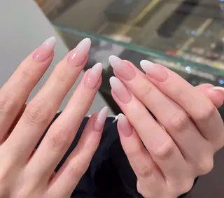 ネイル Nailsalon Jasmine 池袋東口所属・ギウ ジーナのネイルデザイン