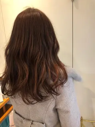 セミロング カラー MIOベージュカラー 柔らかいカラーのヘアスタイル