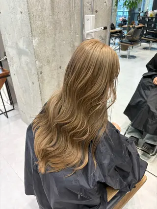 ロング カラー KAEDE🌺Wカ ラー/ホワイトカラーのヘアスタイル