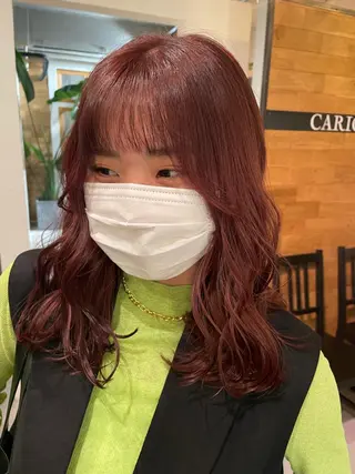 ミディアム カラー 高梨 菜々のヘアスタイル