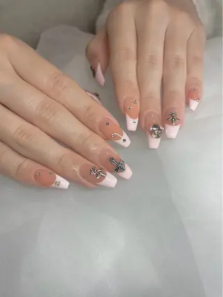 ネイル Lino nailのネイルデザイン