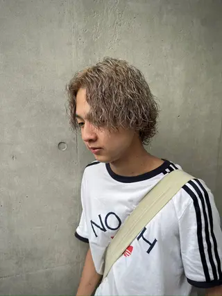 ミディアム パーマ メンズ メンズパーマのプロ /佐藤翼のヘアスタイル