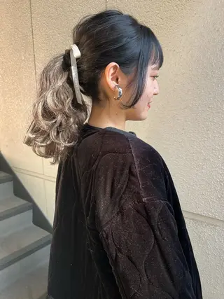 セミロング カラー ヘアアレンジ カラーパティシエ facce🌼ikoのヘアスタイル