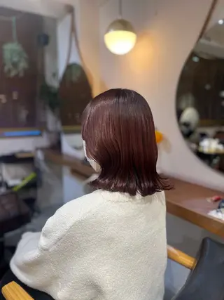 ミディアム 塩川ももこ/ 自然な縮毛矯正のヘアスタイル