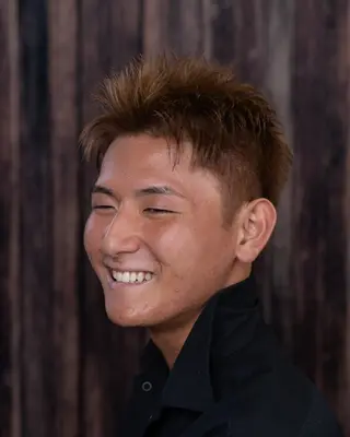 ショート カラー 松尾 泰伸のヘアスタイル