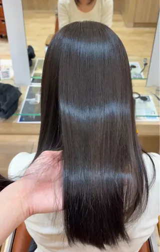 セミロング 長谷 理菜のヘアスタイル