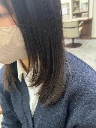 ミディアム 高橋 葵のヘアスタイル
