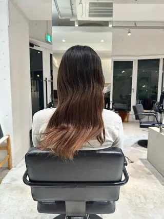 ロング ニュアンスカラー/ amikaのヘアスタイル