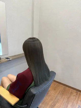 ロング カラー 鵜飼 真伍のヘアスタイル