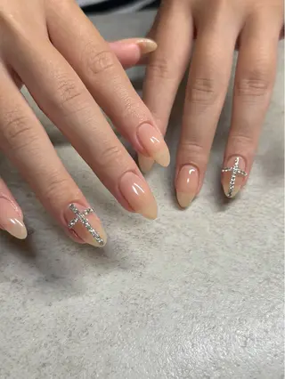ネイル ネイルルーム チャームのネイルデザイン