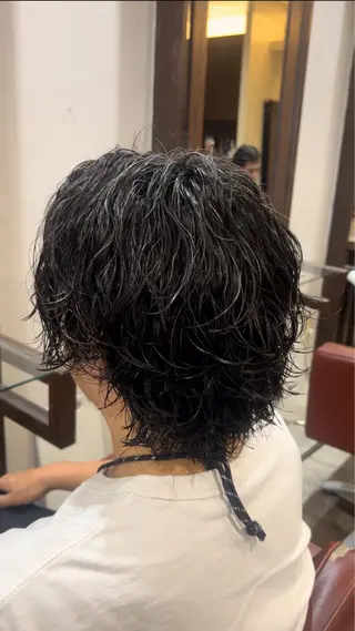 パーマ メンズ メンズ/海外風/ 波巻き/サーフカールのヘアスタイル