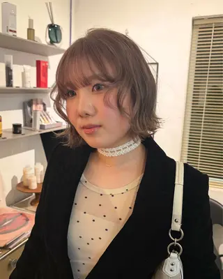 ミディアム カヨコ/ハイトーン /透明感カラーのヘアスタイル