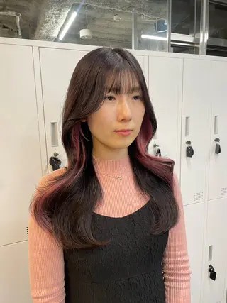 ロング 伊藤 莉奈　韓国ヘアのヘアスタイル