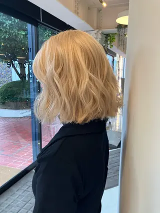 ミディアム Hanaka🐈⬛ 海外×ニュアンスのヘアスタイル