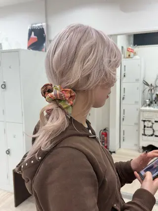 セミロング カラー 杏華 ショートのヘアスタイル