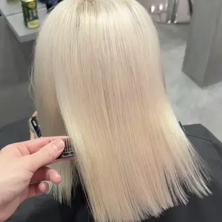 ミディアム 🩵ニュアンスカラー 🩵ブリーチ/RENのヘアスタイル