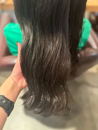 ロング カラー 髪質改善カラー ベージュ🤎YUMEのヘアスタイル